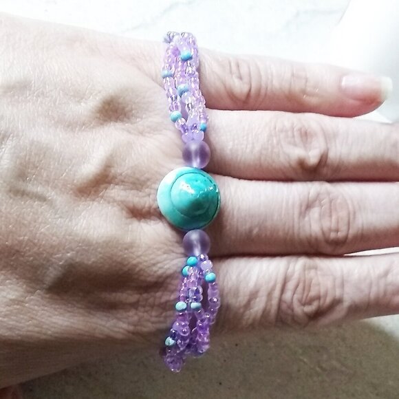 Lilac Lavender Turquoise! Upbeat Multi Colored Shell Bracelet + Earring Set - Picture 6 of 15